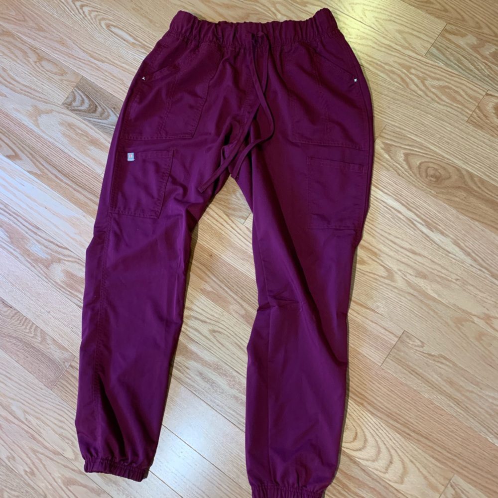 Scrub joggers